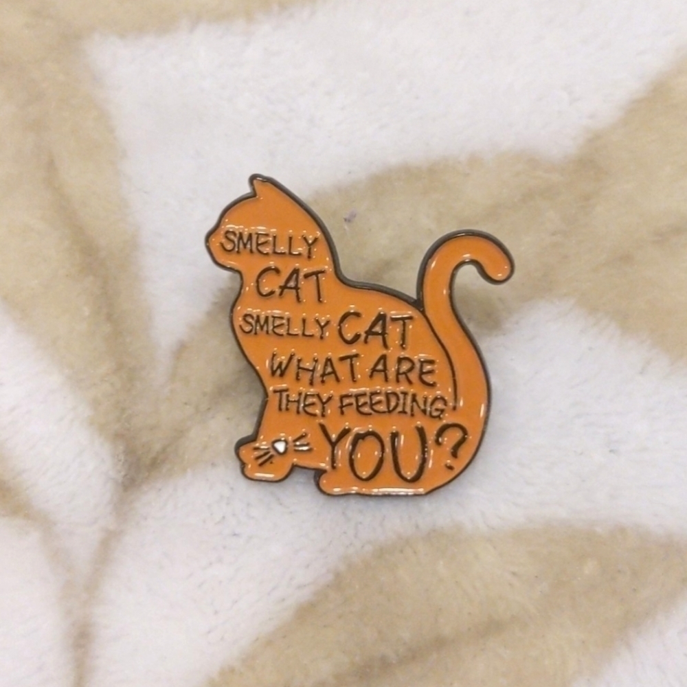 Friends TV Show Enamel Pin Smelly Cat Phoebe